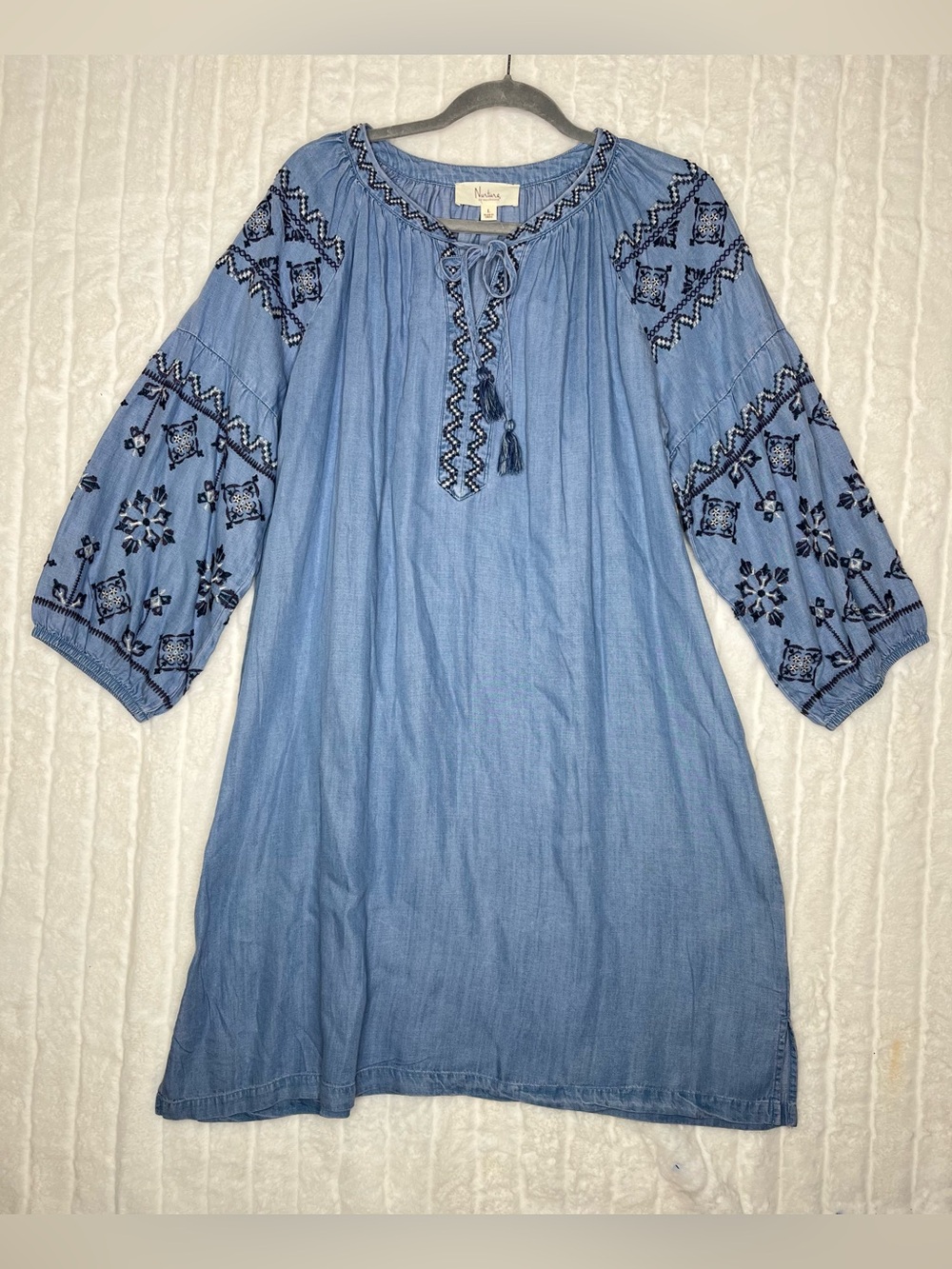 NWT Nurture Blue Chambray Embroidered Boho Peasant Dress Size Large